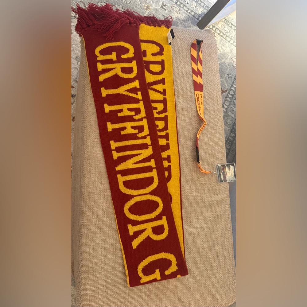 Gryffindor Scarf and Lanyard Set